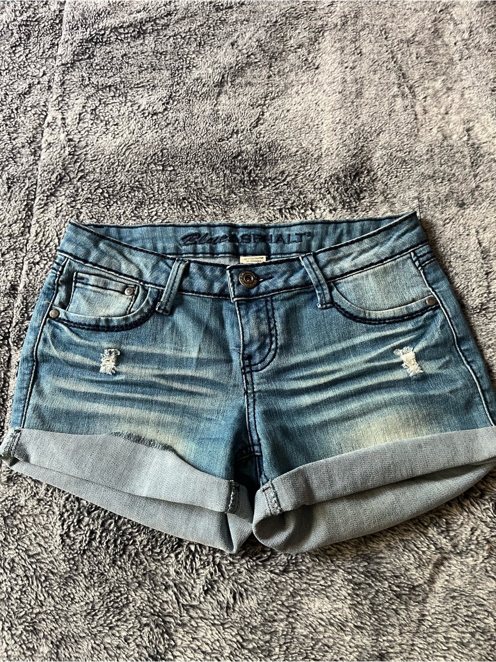 Blue Asphalt Washed Blue Rolled-Hem Jean Shorts